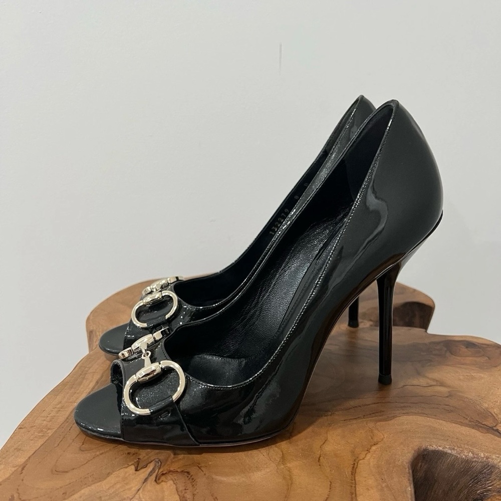 Gucci Patent Leather Peep Toe Heels Size 8 B